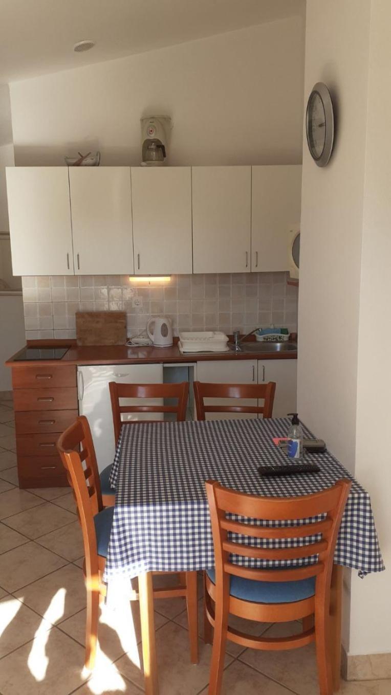 Apartments Dobri - 500M From Beach نين المظهر الخارجي الصورة