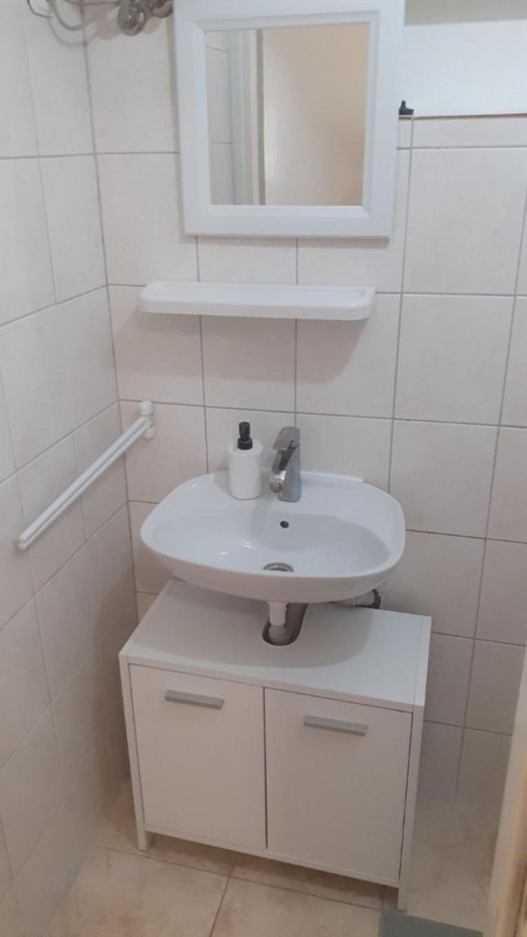 Apartments Dobri - 500M From Beach نين المظهر الخارجي الصورة