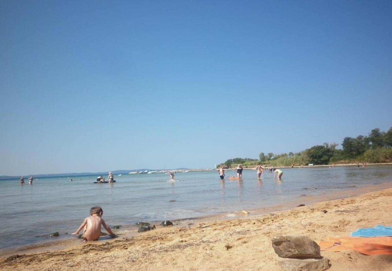 Apartments Dobri - 500M From Beach نين المظهر الخارجي الصورة