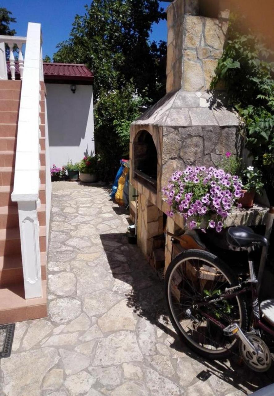 Apartments Dobri - 500M From Beach نين المظهر الخارجي الصورة