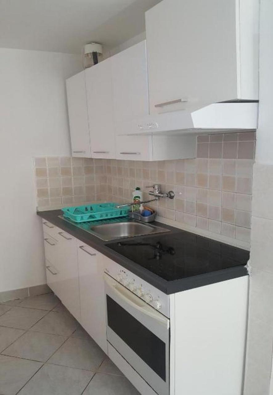 Apartments Dobri - 500M From Beach نين المظهر الخارجي الصورة