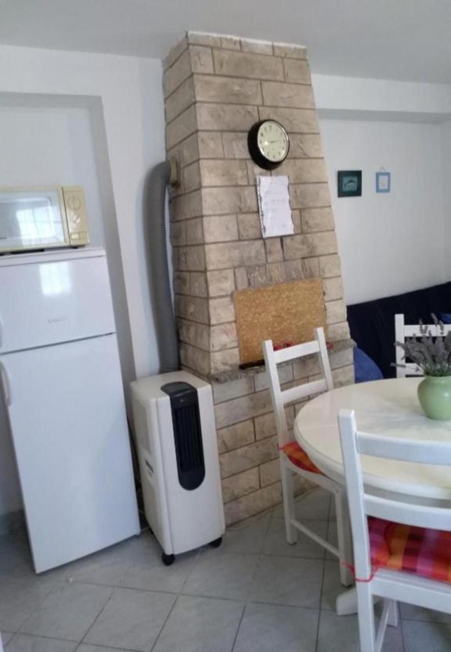 Apartments Dobri - 500M From Beach نين المظهر الخارجي الصورة