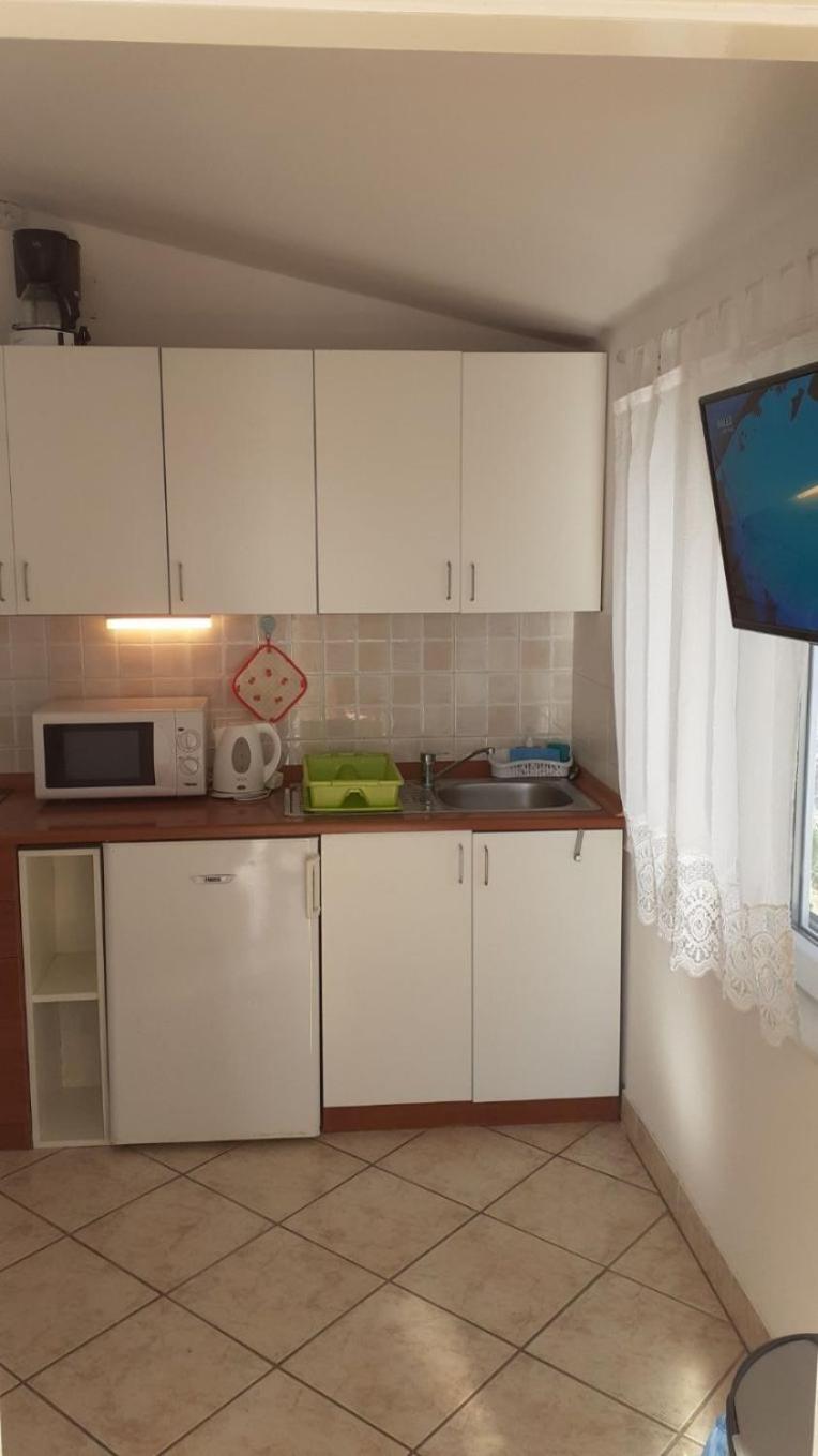 Apartments Dobri - 500M From Beach نين المظهر الخارجي الصورة